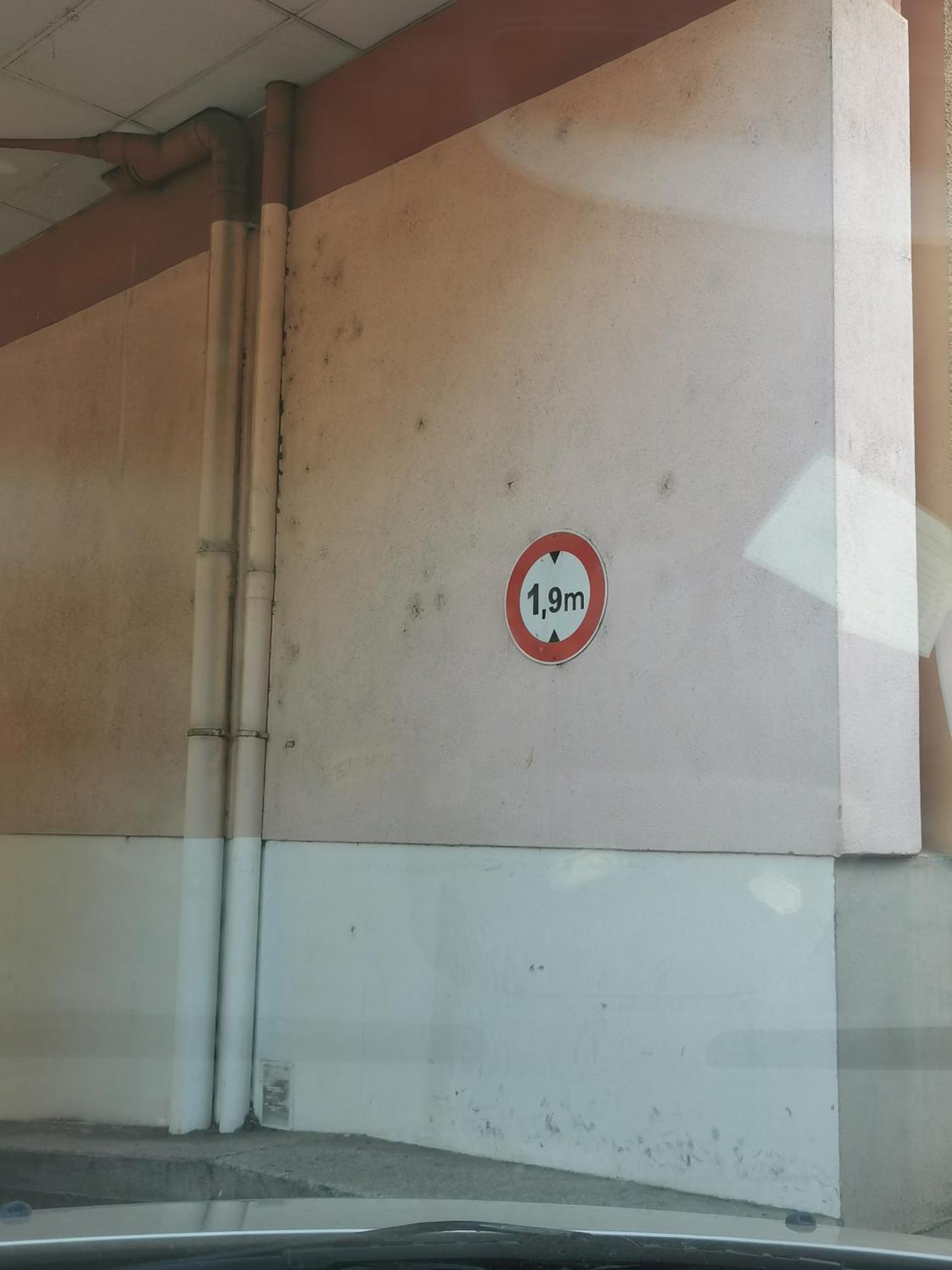 Logement Colmar Centre Avec Parking Екстер'єр фото